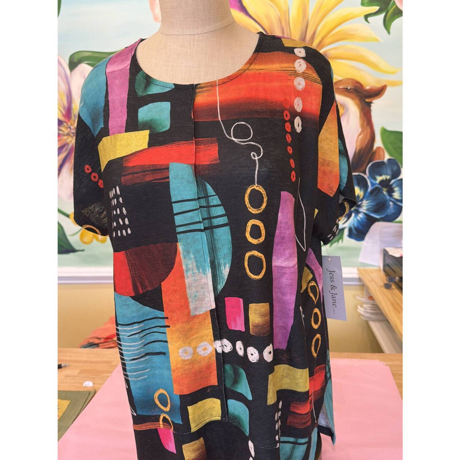 New Jess & Jane Women Geneva Short Sleeve Top